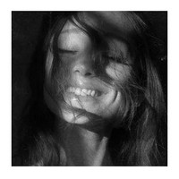Ariana Grande, Petal (MÚSICA)